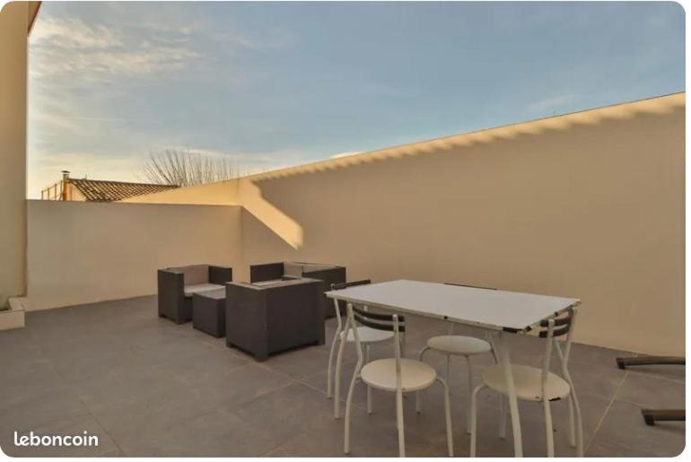 Maison De L'Occitanie Bessan Exterior foto