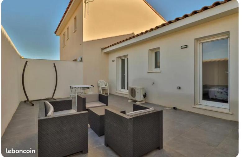 Maison De L'Occitanie Bessan Exterior foto